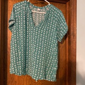 Green Old navy patterned short sleeve shirt.